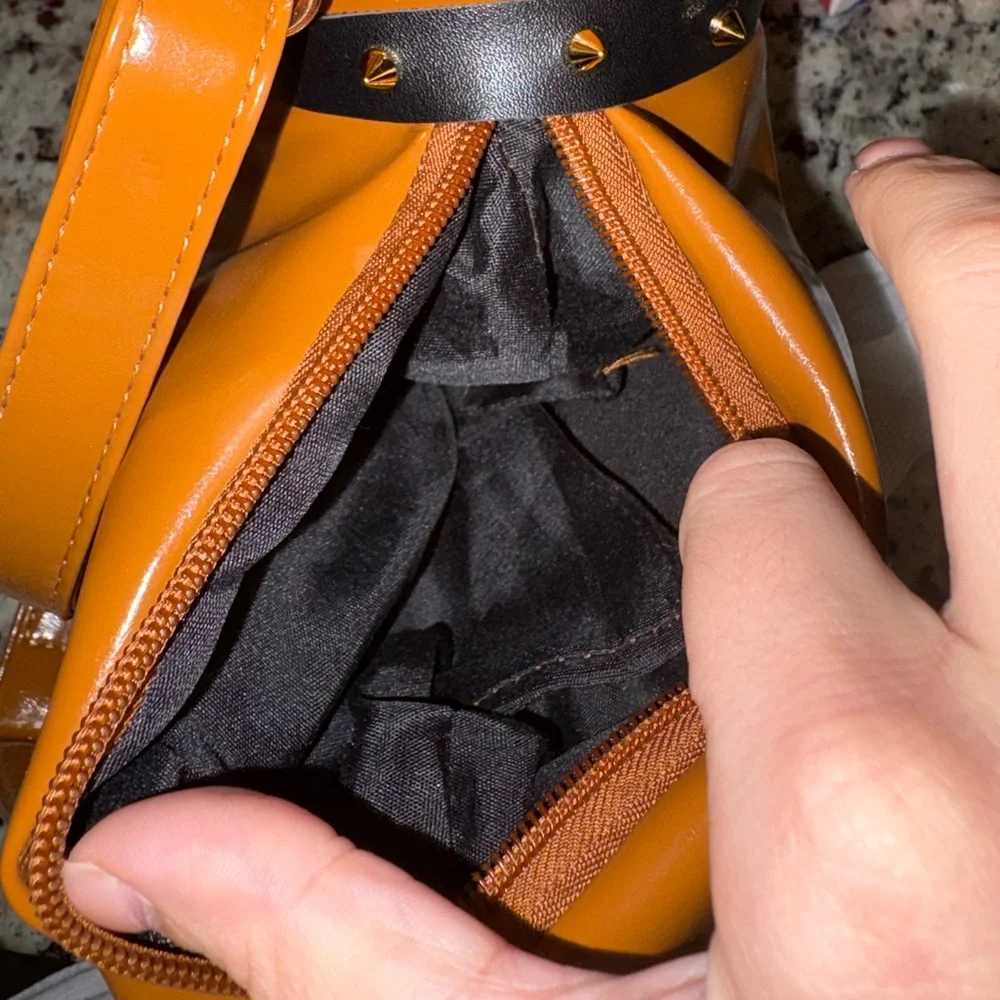 French Bulldog 🐶 Crossbody Bag – Mocha | Chic & Playful Design | New with Tags - Picture 7 of 7